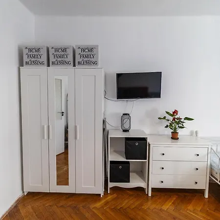 Lenapartman - Brooklyn Apartment Pecs